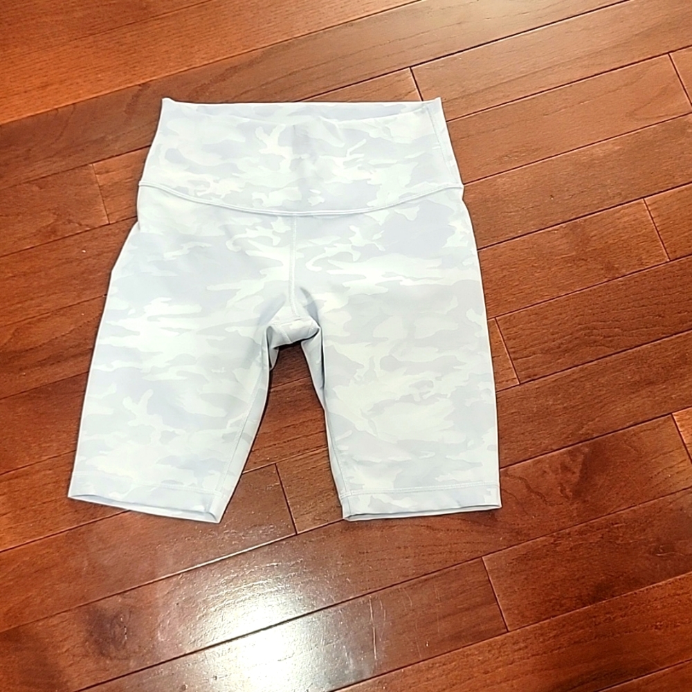 Lululemon compression shorts
